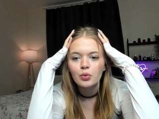 Elioraa on webcam for live free nude chat now