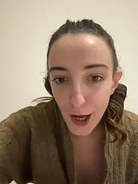 ElitaVibes naked in live sex video chat