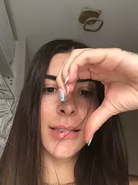 fer-nanda naked in live sex video chat