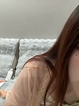 Lgirl-520 naked in live sex video chat