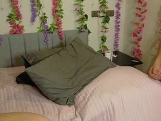 Mia Niqab on webcam for live free nude chat now