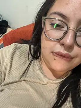MileyGia naked in live sex video chat