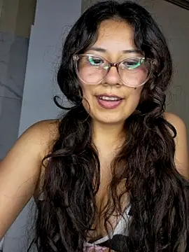 MishuColfer naked in live sex video chat
