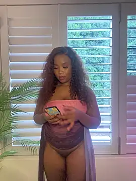 SandyLovely212 naked in live sex video chat