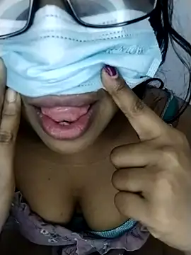 sexybolegirl naked in live sex video chat