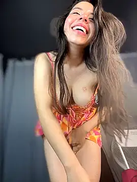 ShyDesireXXX naked in live sex video chat