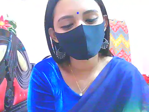 Silver_Queen07 naked in live sex video chat