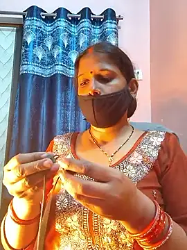 Simran_bhabhi0 naked in live sex video chat