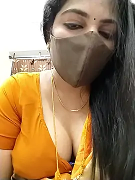 tamilrojaodi naked in live sex video chat