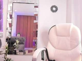 Alahia-bree on webcam for live free nude chat now