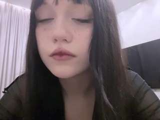 AllisonMadonna on webcam for live free nude chat now
