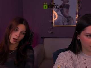 amalialowell on webcam for live free nude chat now