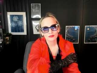 AnnaQueenMuse on webcam for live free nude chat now