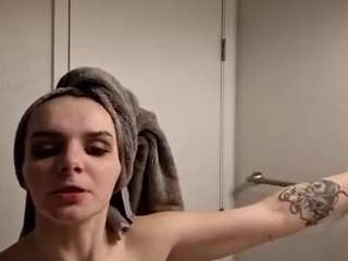 Babe97 on webcam for live free nude chat now