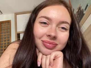 EllamaeRile on webcam for live free nude chat now