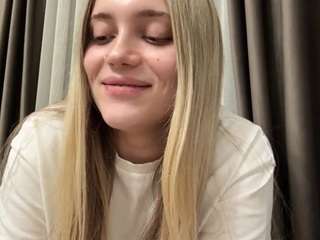 EthelynRattanasinh on webcam for live free nude chat now