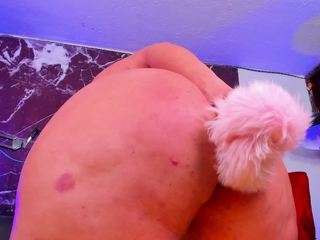 🍑, Hanna Miills 🍑 on webcam for live free nude chat now