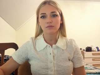 GiaLangrum on webcam for live free nude chat now
