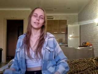 LinaWhitecloud on webcam for live free nude chat now