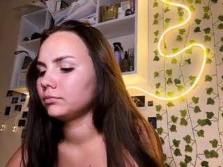 LunaRousseau on webcam for live free nude chat now