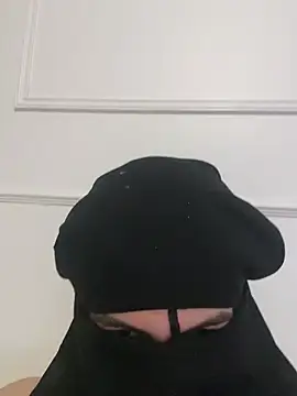 Marocainegroscul naked in live sex video chat