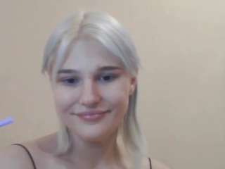 MeghannLeu on webcam for live free nude chat now