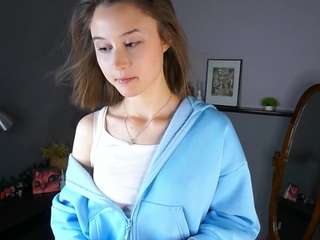 MikaFanion on webcam for live free nude chat now