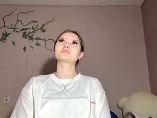 NinonChevalier on webcam for live free nude chat now