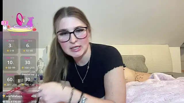 sophianoir_ naked in live sex video chat