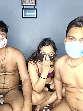 Spicynitya_ncr naked in live sex video chat