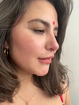 sukhakunis1 naked in live sex video chat