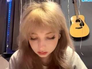 TiaraAzzaro on webcam for live free nude chat now