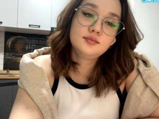 Velma on webcam for live free nude chat now
