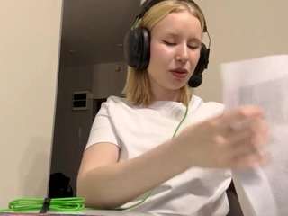 YasmineBuffo on webcam for live free nude chat now