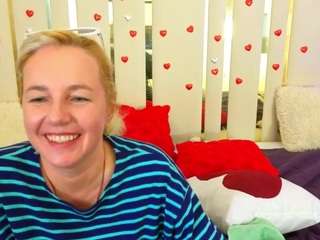 AlaskaAllila on webcam for live free nude chat now