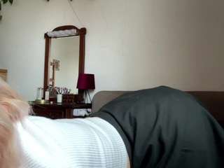 AmyTorry on webcam for live free nude chat now