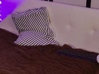 Bingebaee on webcam for live free nude chat now