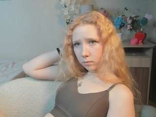 ElizbethBloebaum on webcam for live free nude chat now