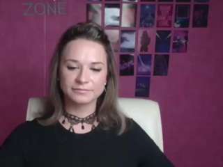 EmiliMmm on webcam for live free nude chat now