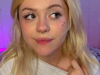FlexiCassie on webcam for live free nude chat now