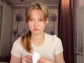 GlyndaScurti on webcam for live free nude chat now