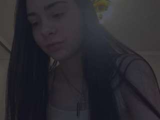 HallieCarpanini on webcam for live free nude chat now