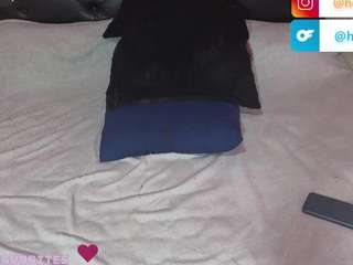 hollowlady01 on webcam for live free nude chat now
