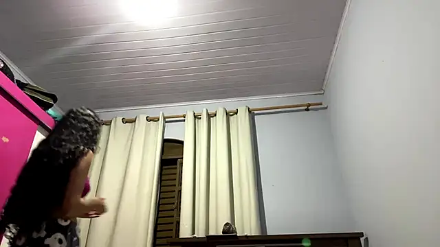 IvyDesirer naked in live sex video chat