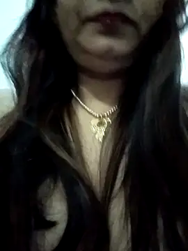 Landkipyasibhabhi naked in live sex video chat