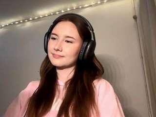 LaurynVial on webcam for live free nude chat now