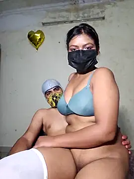 LEGEND660 naked in live sex video chat