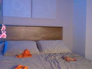 Lilylane25 on webcam for live free nude chat now