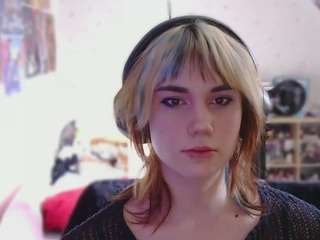 MaybellBlunt on webcam for live free nude chat now