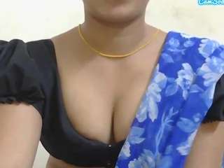 Mayra4u on webcam for live free nude chat now